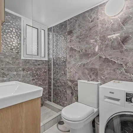 Cozy Ionias Near Metro Station *